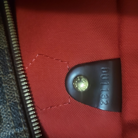 (SOLD)Authentic Louis Vuitton Damier Ebene bandoulier - Picture 15 of 16